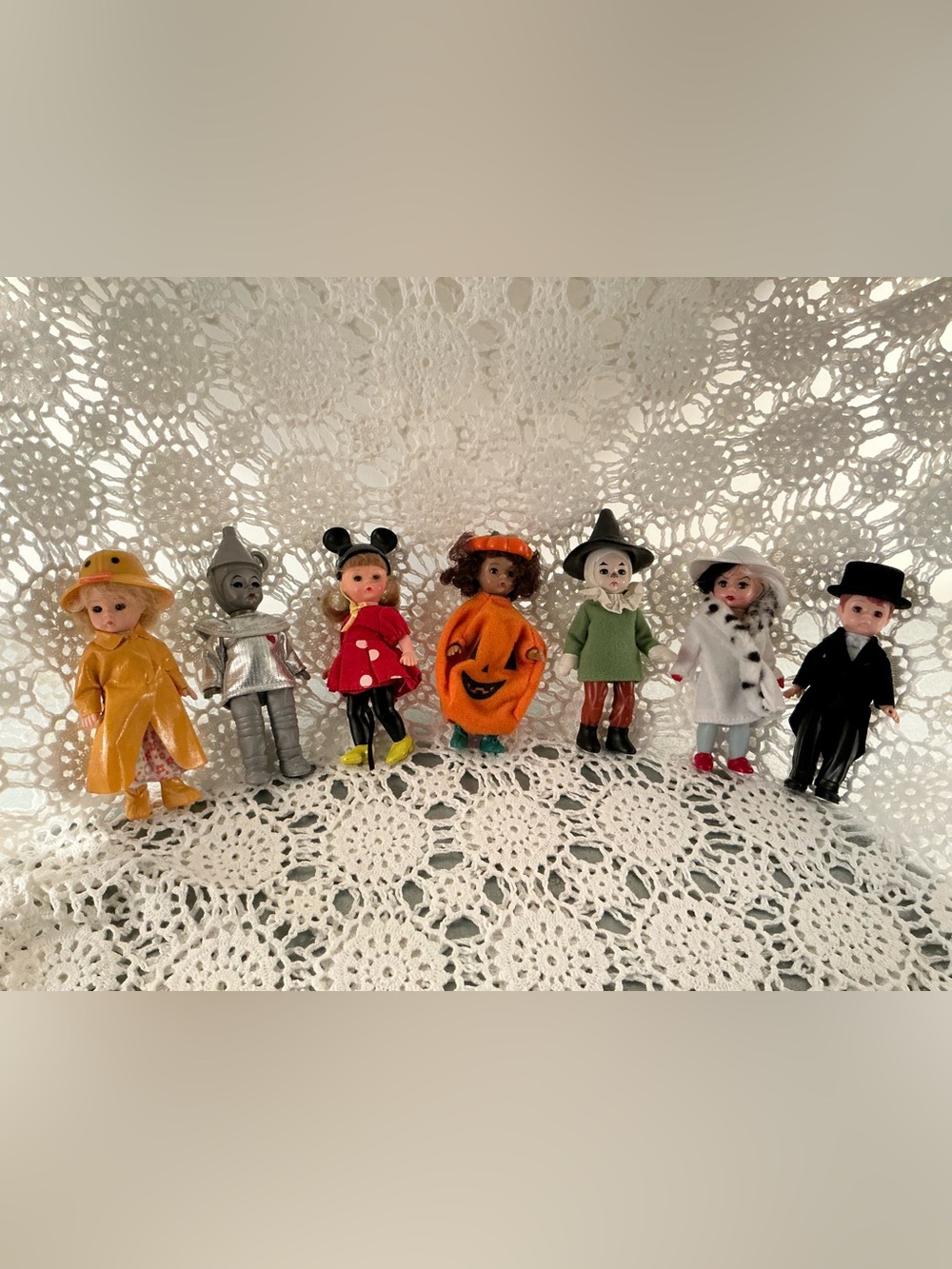 Madame Alexander Dolls, Set of 7